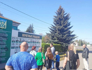 Директор краеведческого музея Алексей Пенягин провёл пешую прогулку «Достопримечательности и исторические места Сосновки»